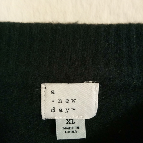 black crew neck comfy sweater “out of office” embroidered a new day target brand - Picture 2 of 2